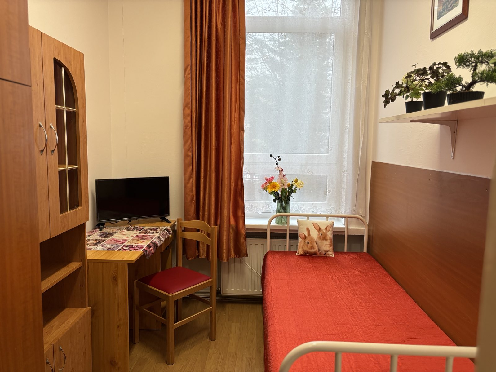 3 fős apartman – 1 ágyas szobája 2