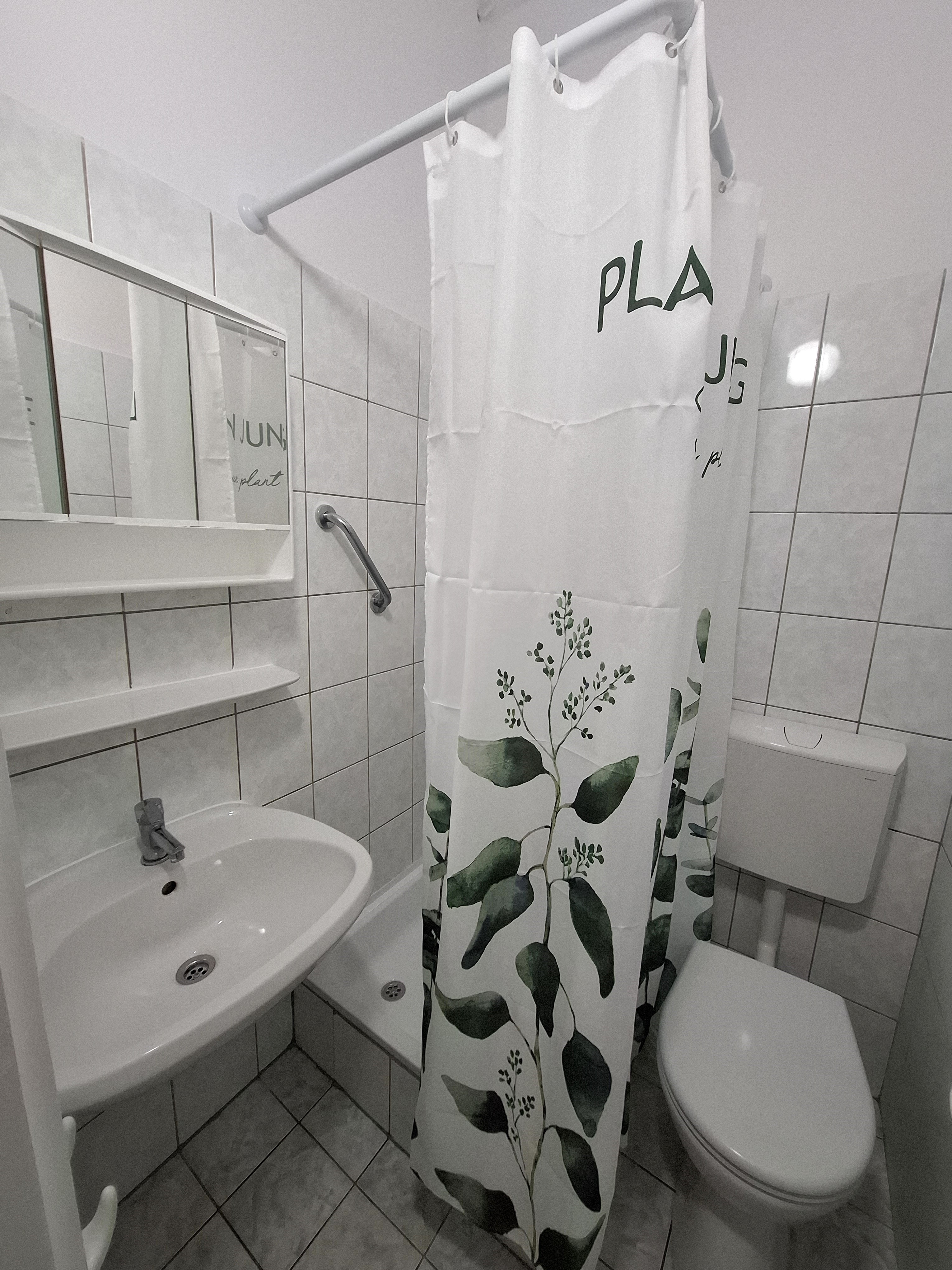 3 fős apartman – 2 ágyas szobája 8